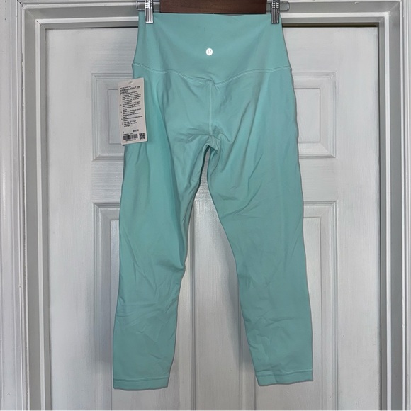 NWT Lululemon Align High Rise Crop 23” Leggings Icing Blue 8 Warm - Picture 4 of 5